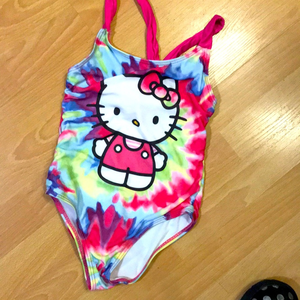 Girls Hello Kitty swim suit 🥰